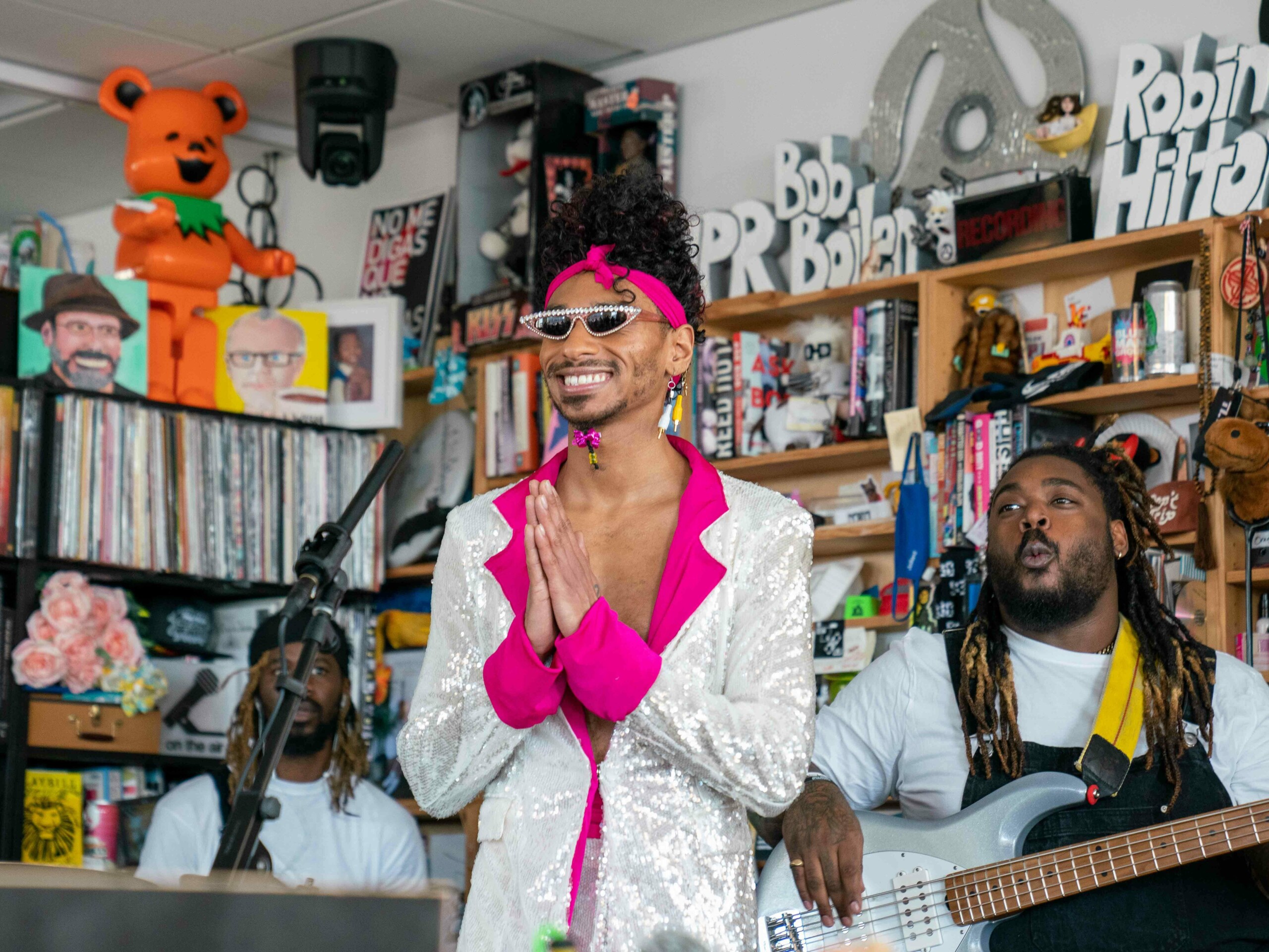 Featured image for “Durand Bernarr | Tiny Desk Concert”