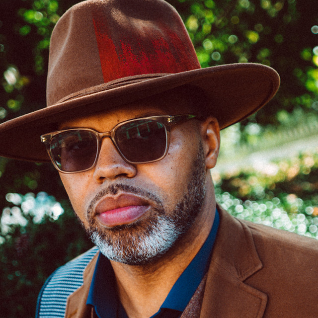 Featured image for “Eric Roberson with Jeff Bradshaw”