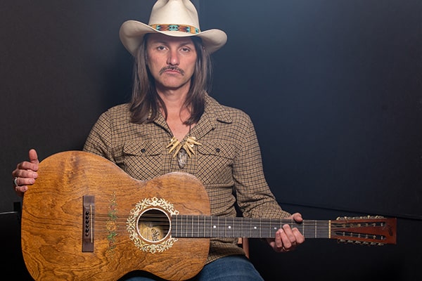 Duane Betts press photo