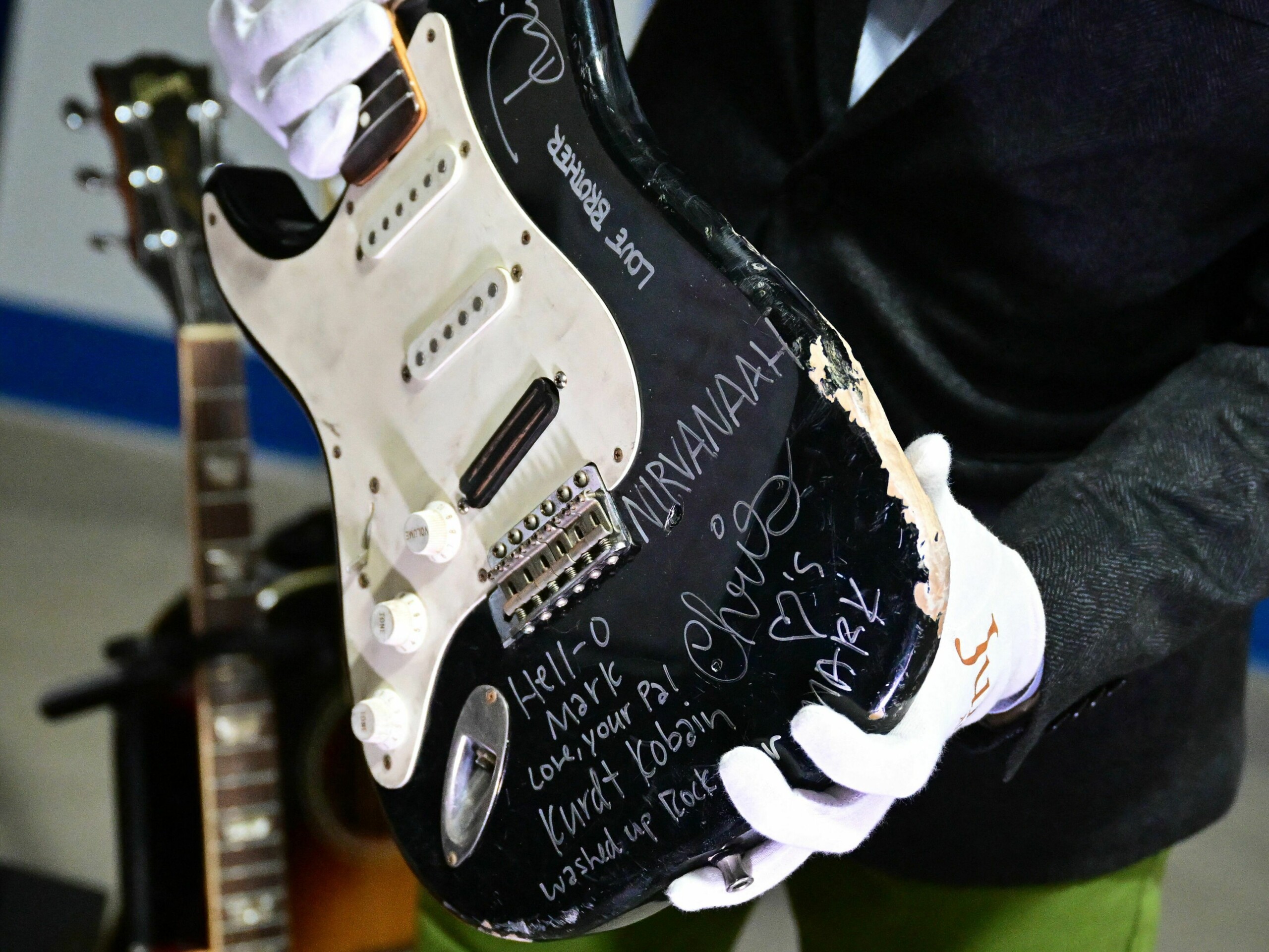 Featured image for “Kurt Cobain’s Broken Guitar Sells for Nearly $600,000”