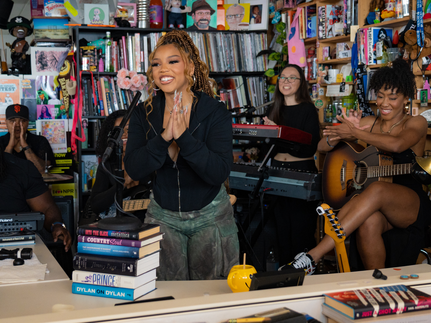 Featured image for “Chlöe | Tiny Desk Concert”