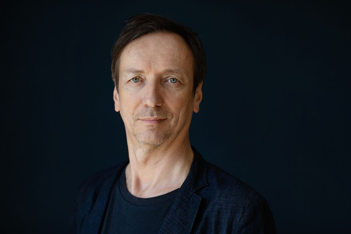 Featured image for “Oscar-Winning Composer Hauschka Brings Prepared Piano and Poignant Works to 21st Century Playlists”